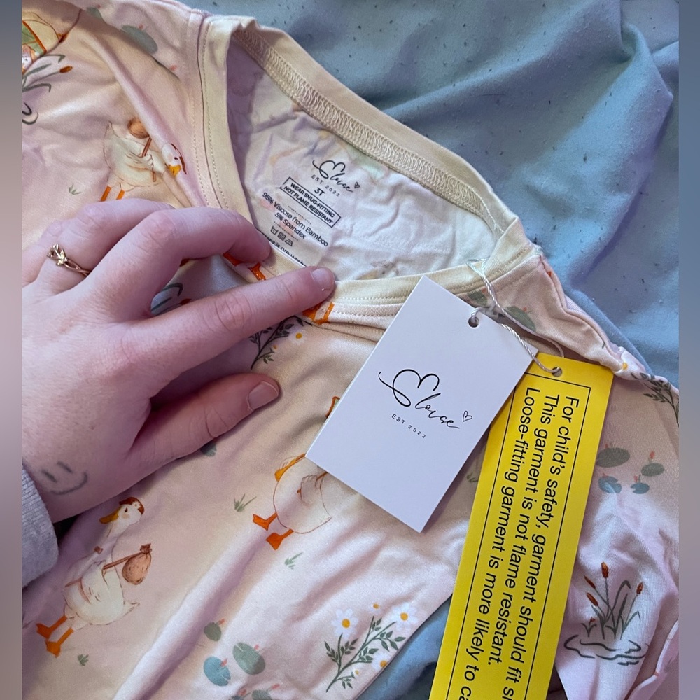 NWT Love, Eloise bamboo 2 piece set mother goose 3T